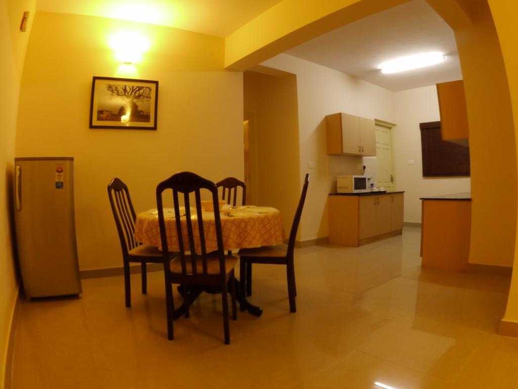 Maple Suites, Serviced Apartments Бангалор Екстериор снимка
