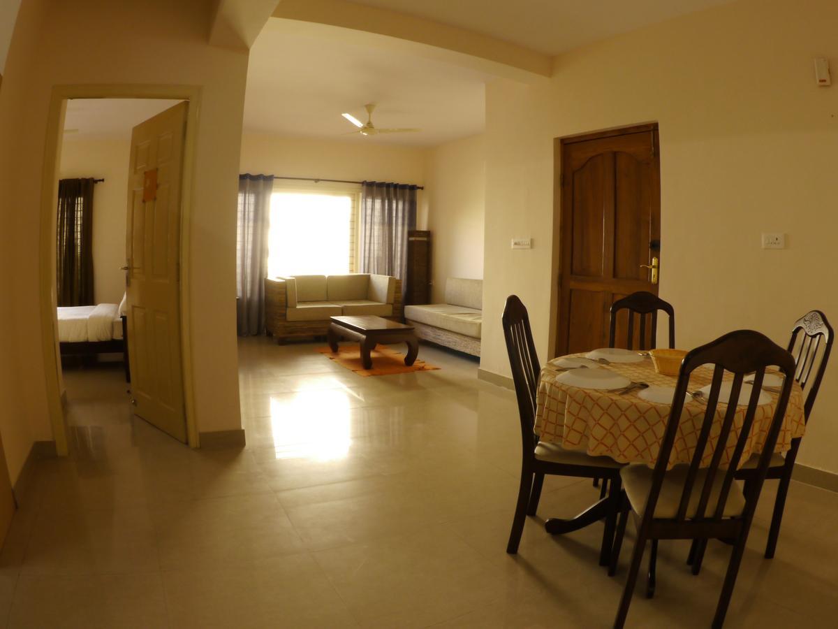 Maple Suites, Serviced Apartments Бангалор Екстериор снимка