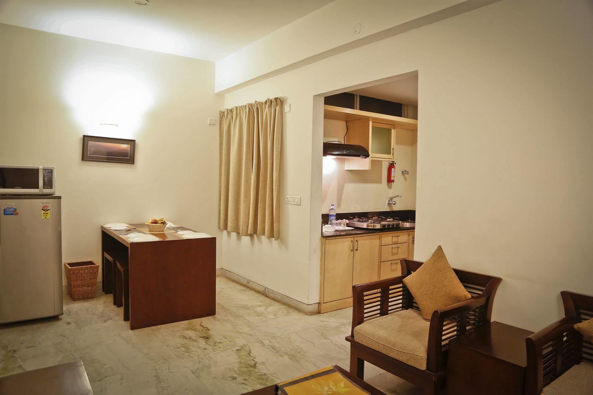Maple Suites, Serviced Apartments Бангалор Екстериор снимка