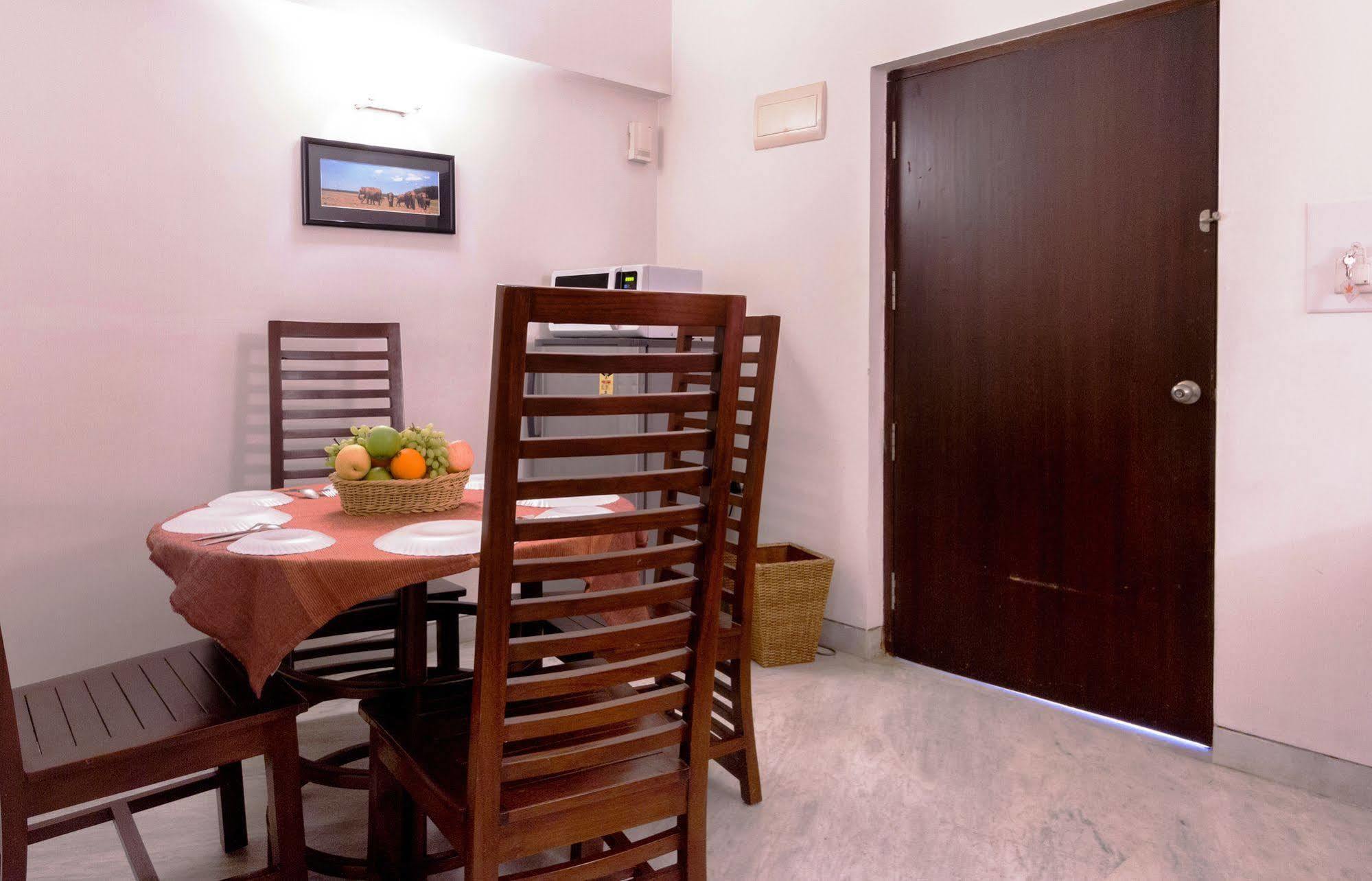 Maple Suites, Serviced Apartments Бангалор Екстериор снимка