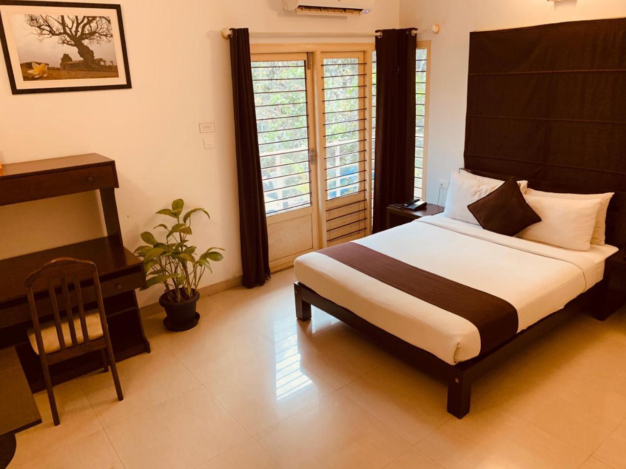 Maple Suites, Serviced Apartments Бангалор Екстериор снимка