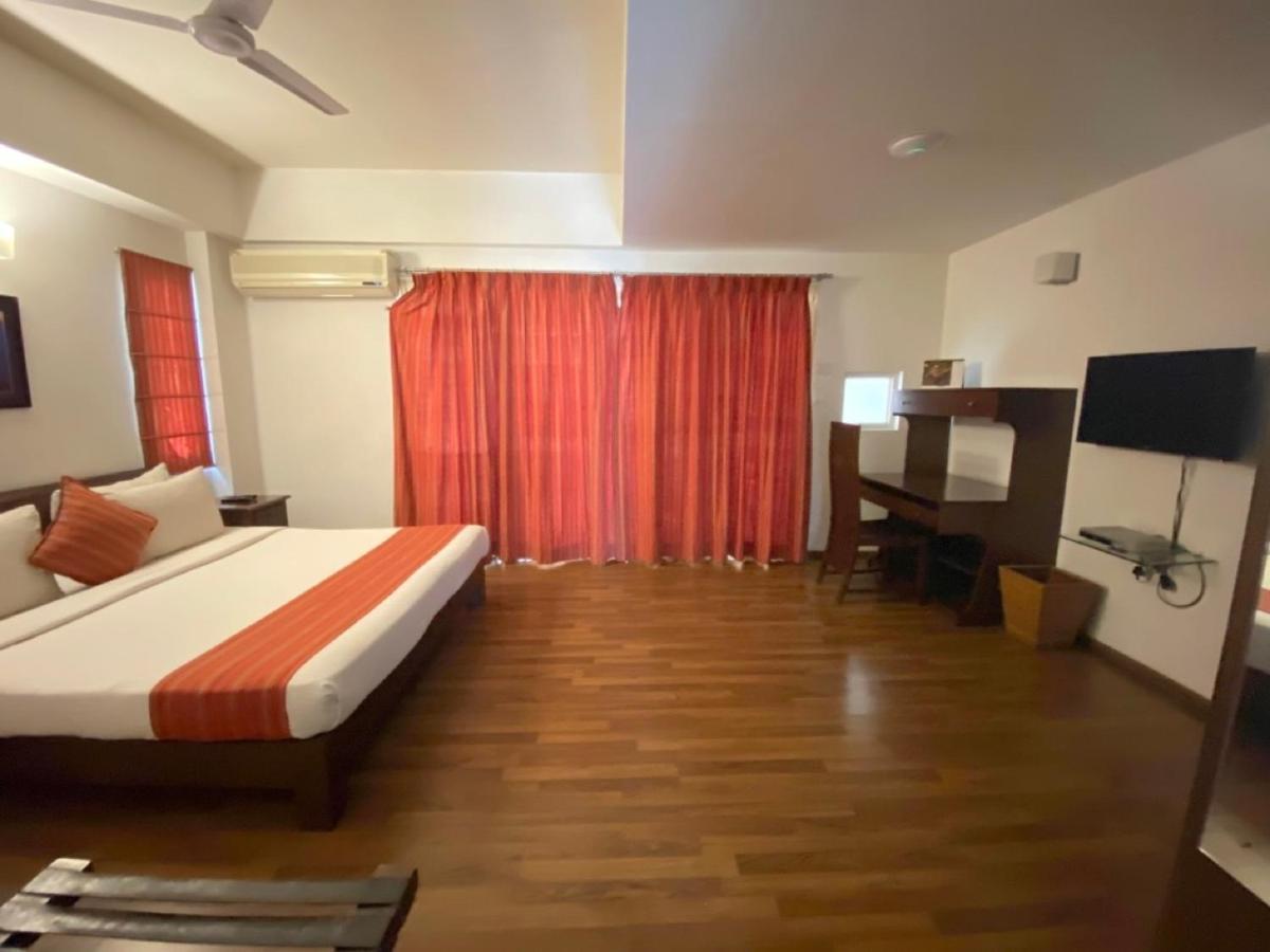 Maple Suites, Serviced Apartments Бангалор Екстериор снимка